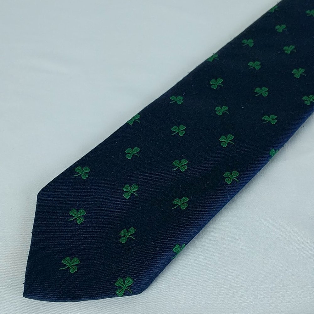 St. Patricks Day Tie Shamrock Silk Blend